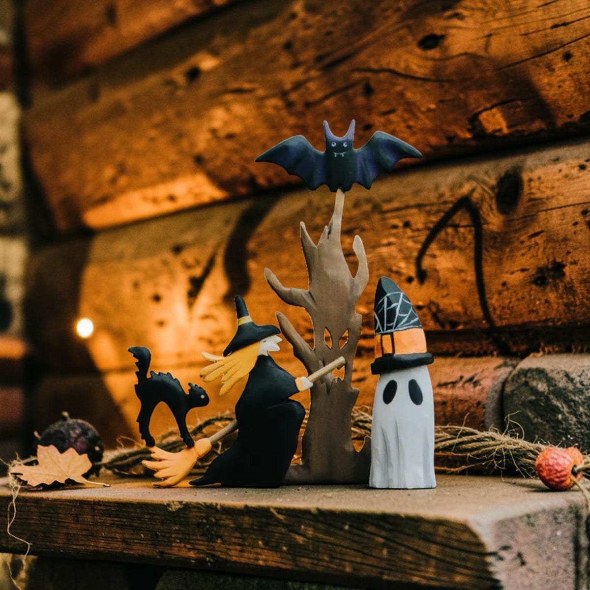 Wooden spooky tree figurine, haunted forest tabletop decor, view 4